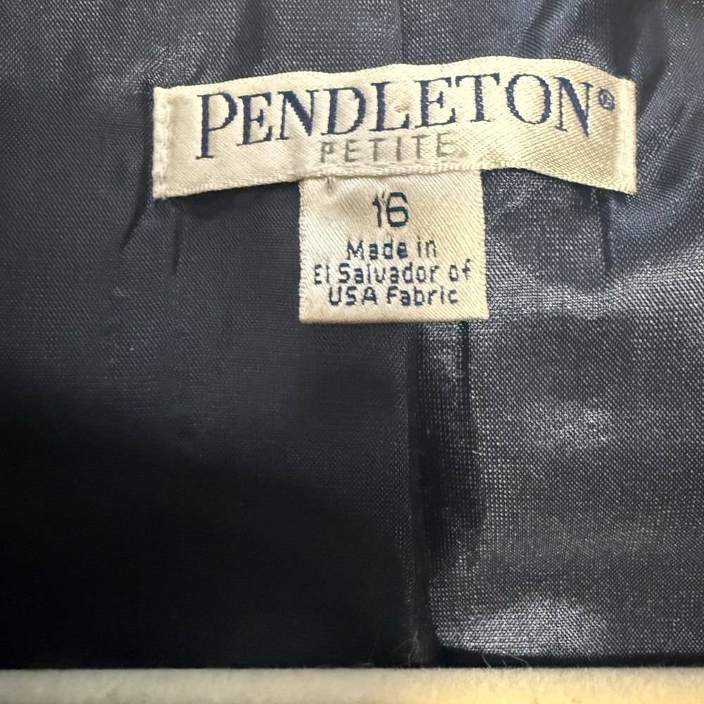 Pendleton Women’s 16 Petite Navy Windowpane Blazer - Picture 3 of 3